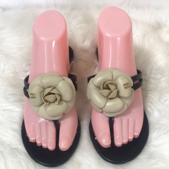 Chanel Blk/Wht Jelly Camellia Thong Sandal - Picture 1 of 16